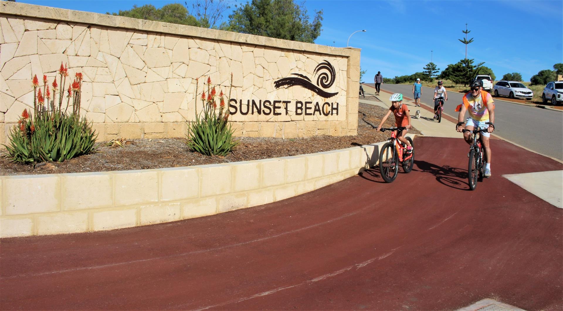 Shared path at Sunset Beach