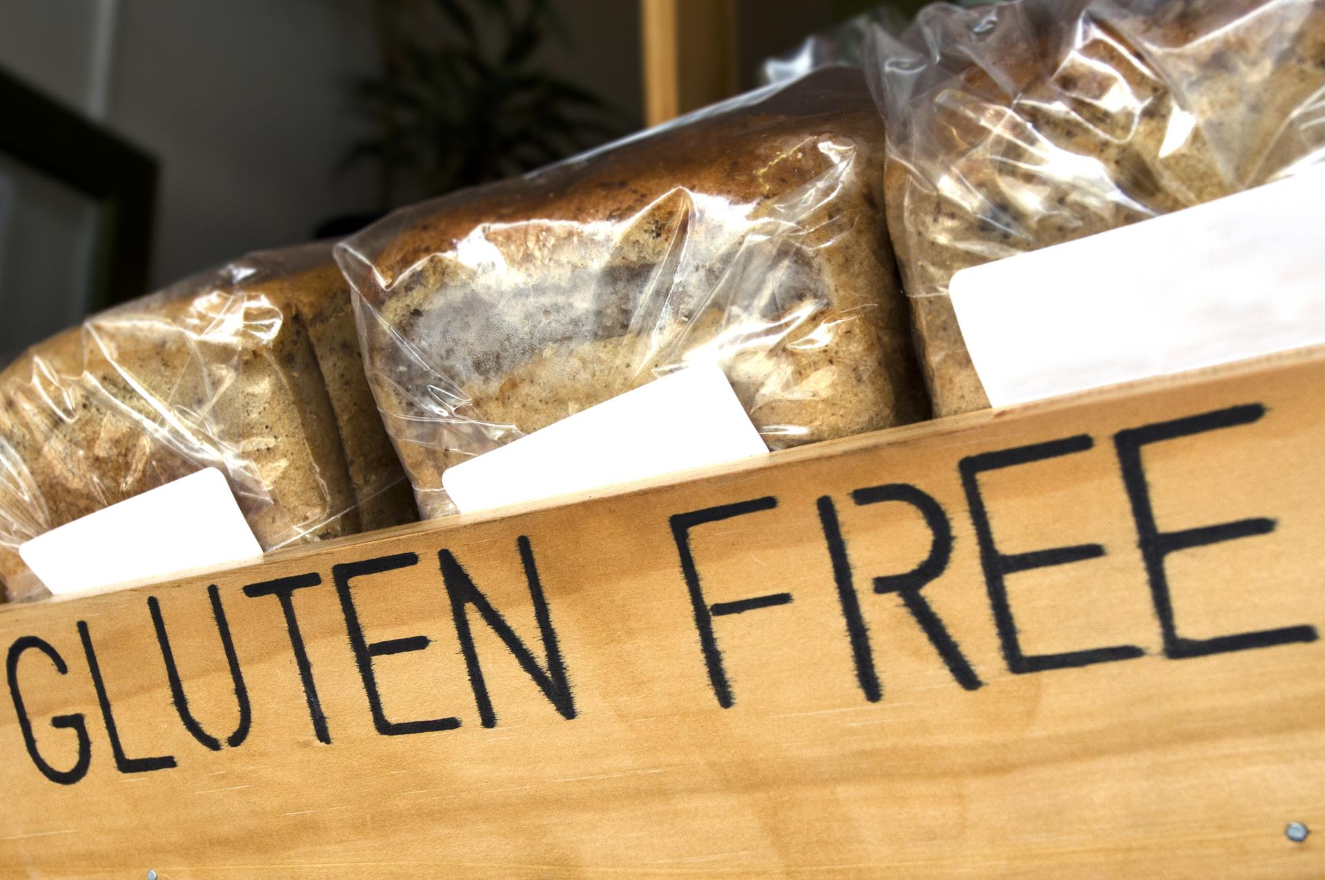 Loaves of bread with a sign marking them as gluten free