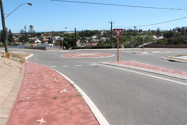 Traffic Calming Treatments - Mini roundabout