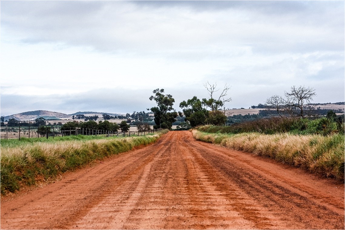 Truck drivers urged to slow down on gravel roads